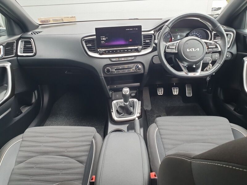 More views of Kia Ceed
