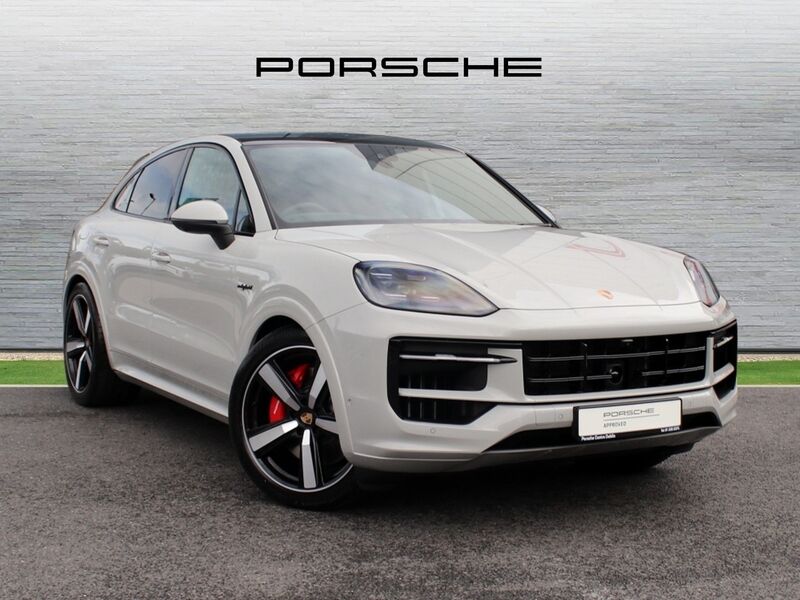 More views of Porsche Cayenne