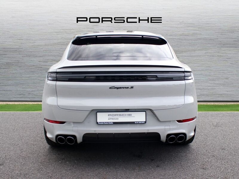 More views of Porsche Cayenne