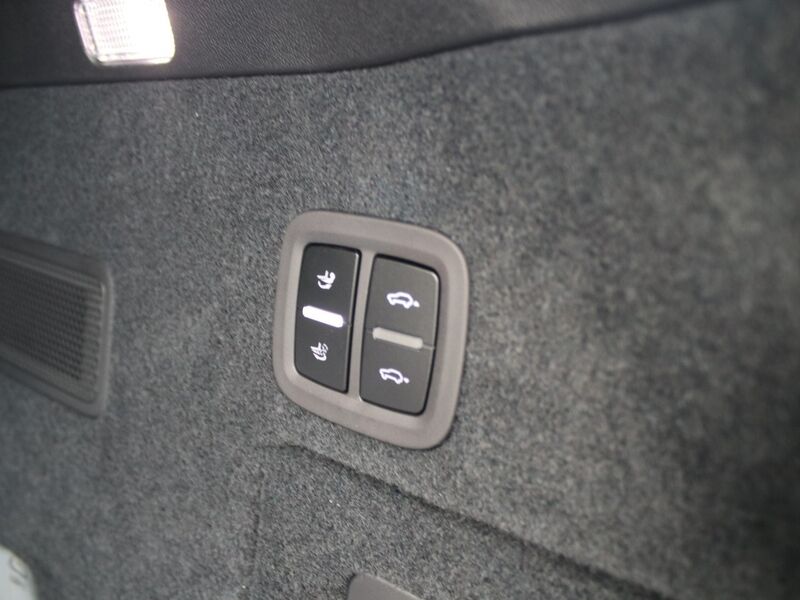 More views of Porsche Cayenne