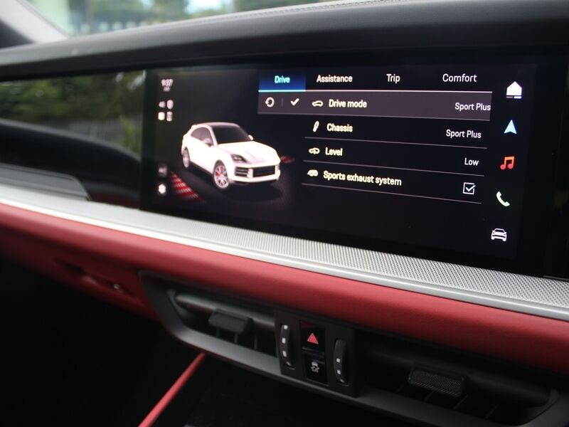 More views of Porsche Cayenne