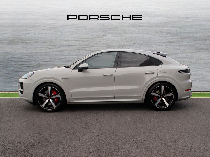 More views of Porsche Cayenne