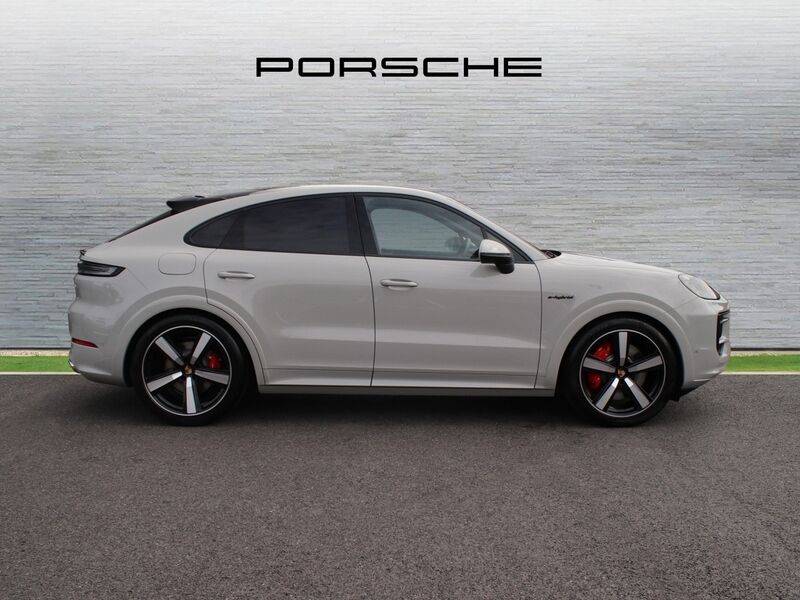 More views of Porsche Cayenne