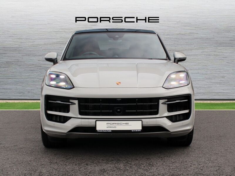 More views of Porsche Cayenne