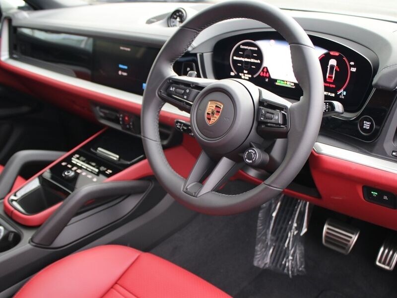 More views of Porsche Cayenne