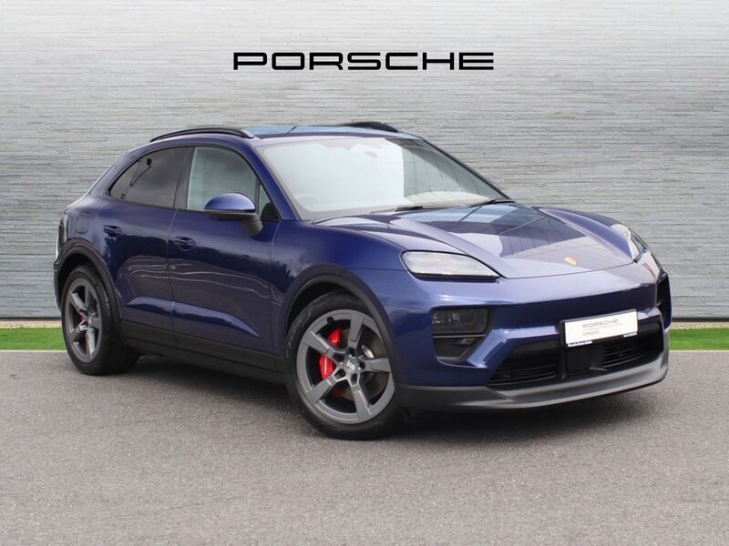 More views of Porsche Macan