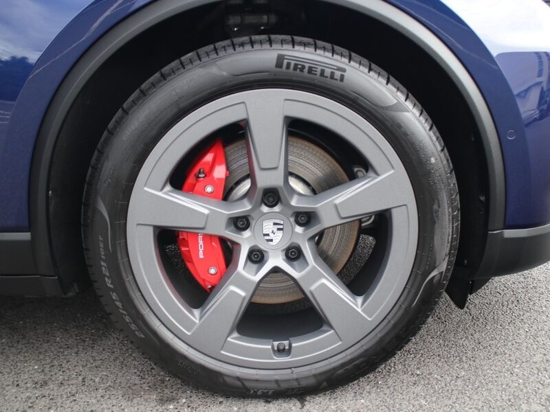 More views of Porsche Macan