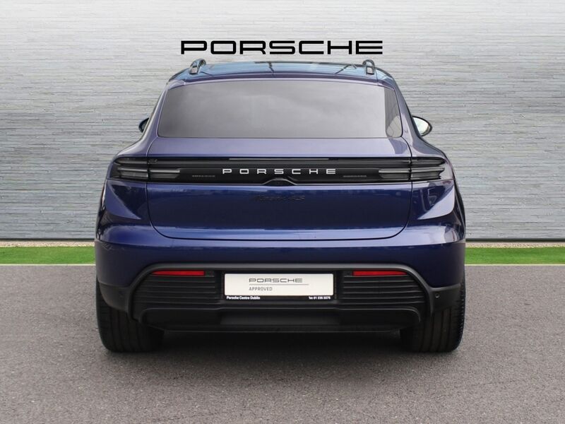 More views of Porsche Macan