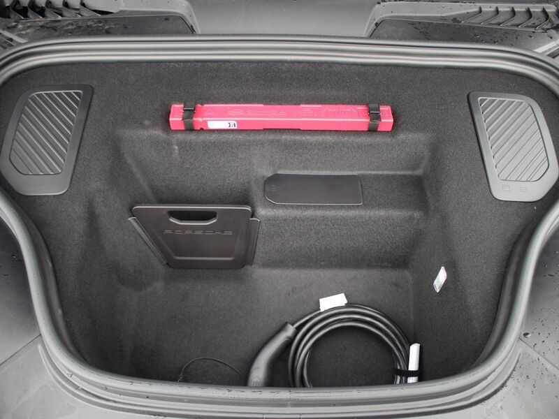 More views of Porsche Macan