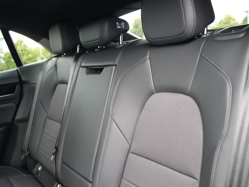 More views of Porsche Macan