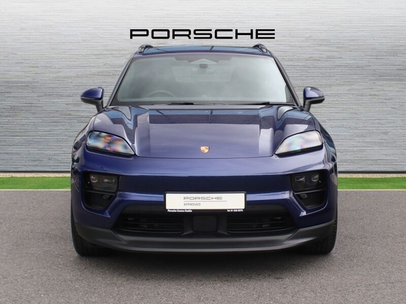 More views of Porsche Macan