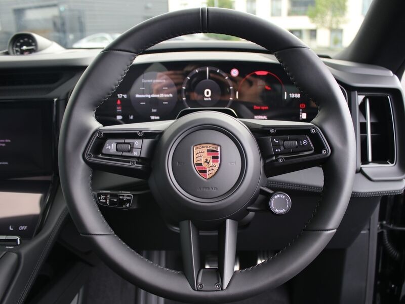 More views of Porsche Cayenne