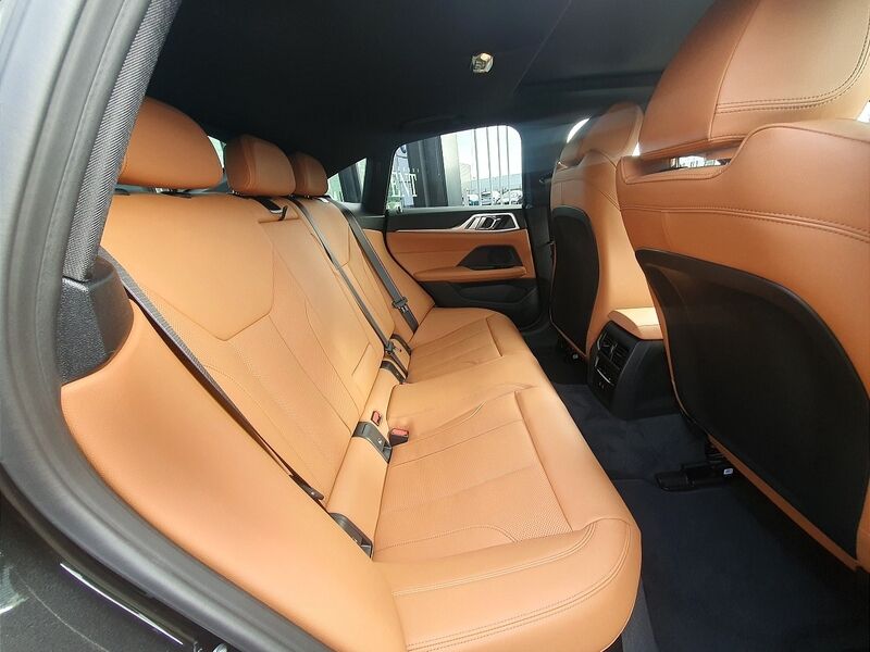 More views of BMW i4
