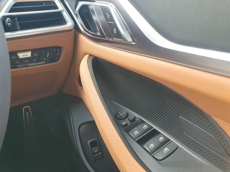More views of BMW i4