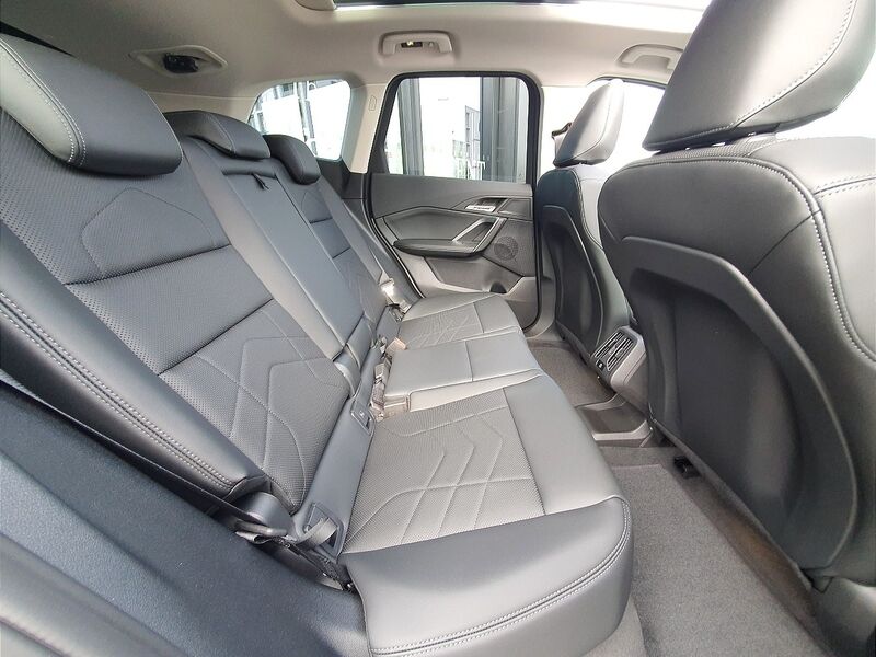 More views of BMW X1