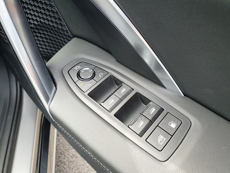 More views of BMW X1