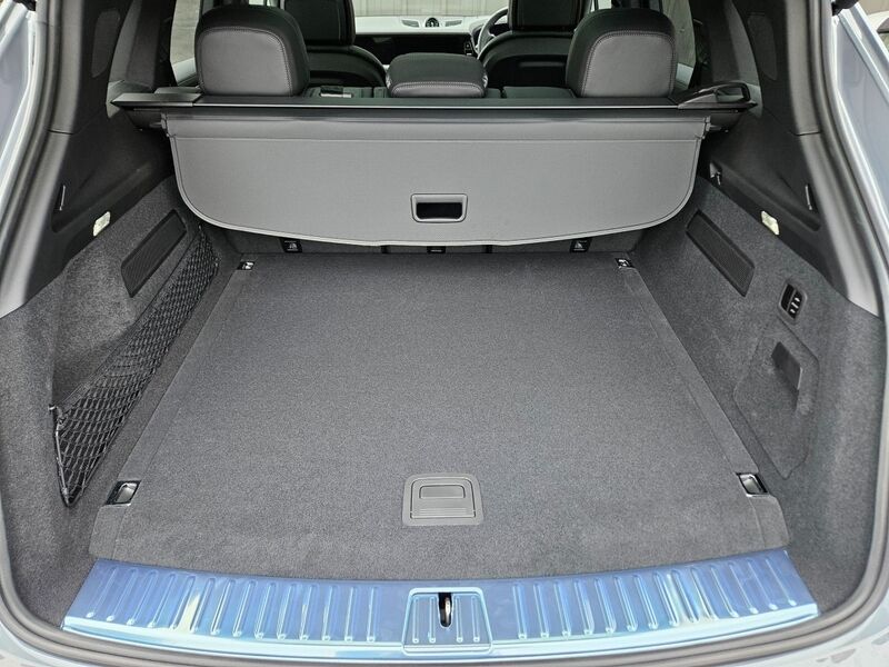 More views of Porsche Cayenne