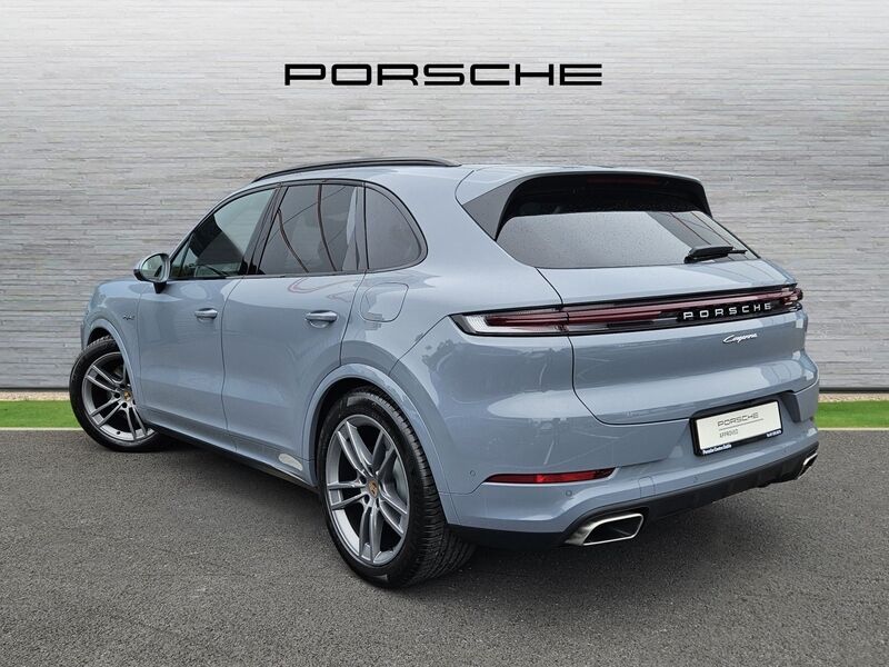 More views of Porsche Cayenne