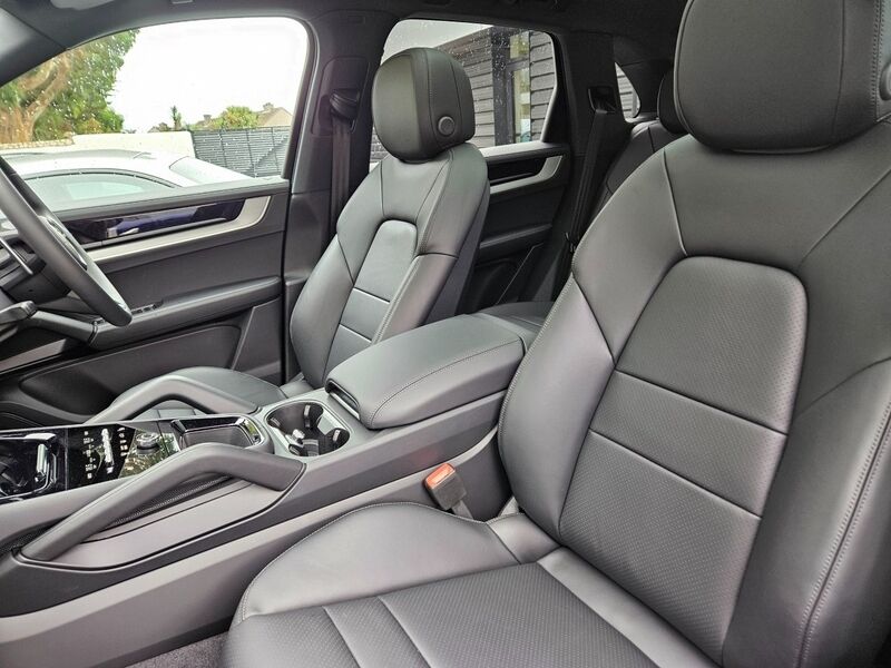 More views of Porsche Cayenne