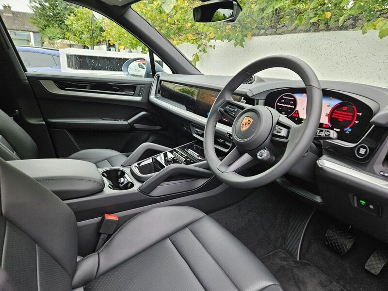 More views of Porsche Cayenne