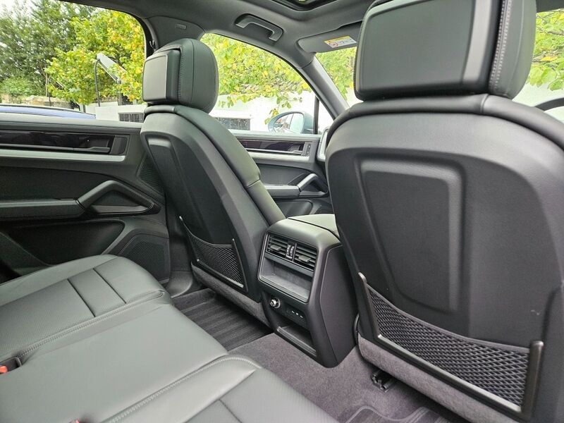 More views of Porsche Cayenne