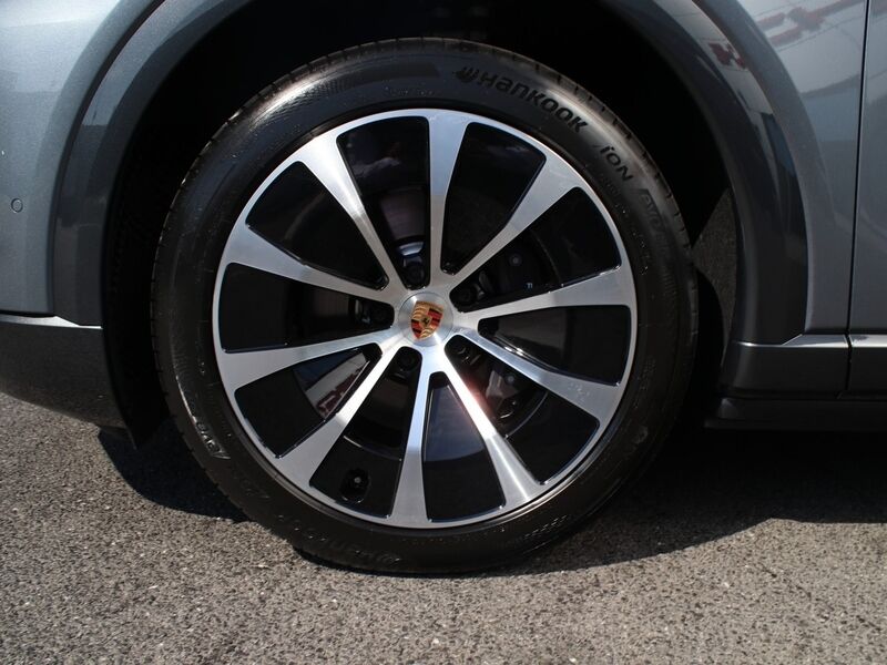 More views of Porsche Cayenne