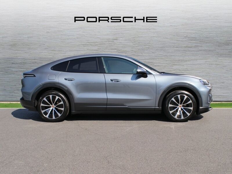 More views of Porsche Cayenne
