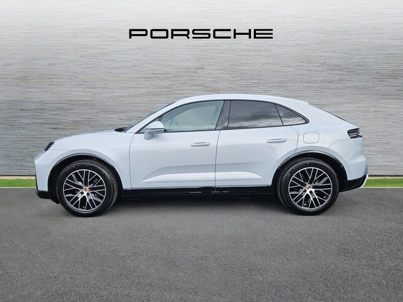 More views of Porsche Macan