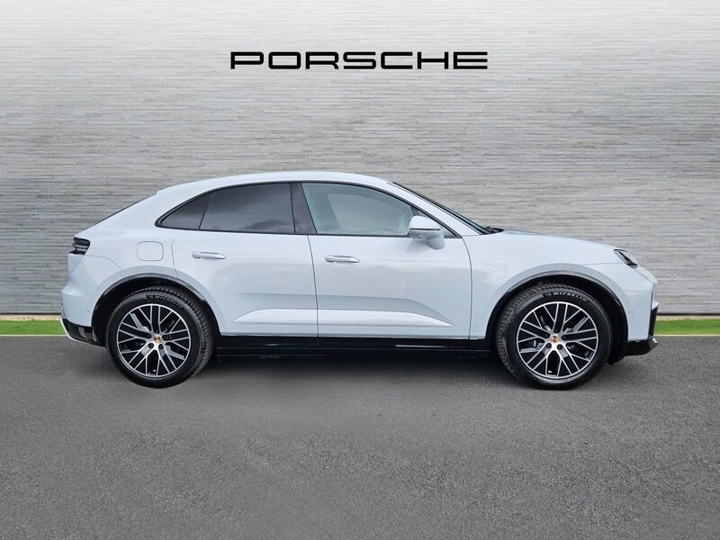 More views of Porsche Macan