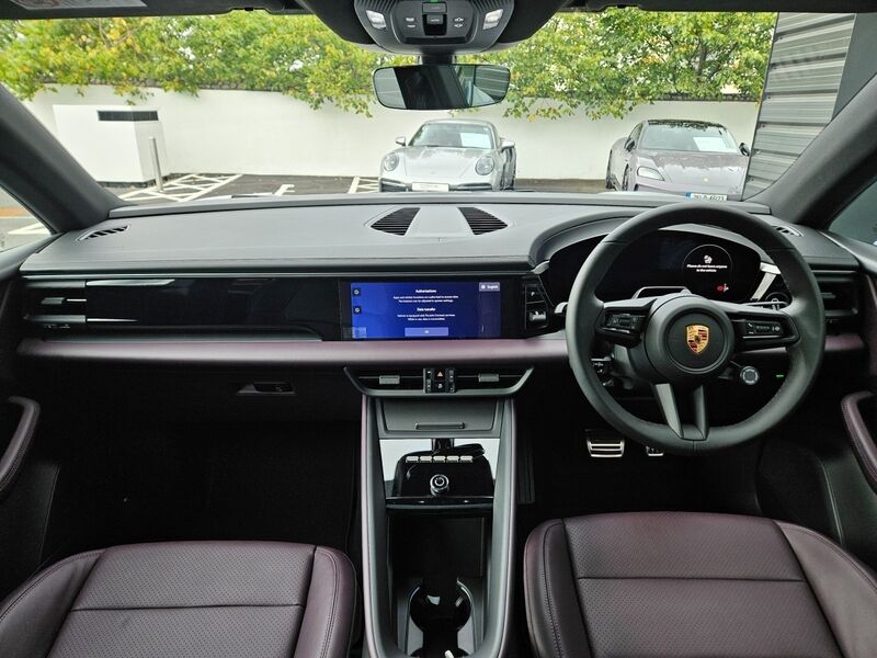 More views of Porsche Macan