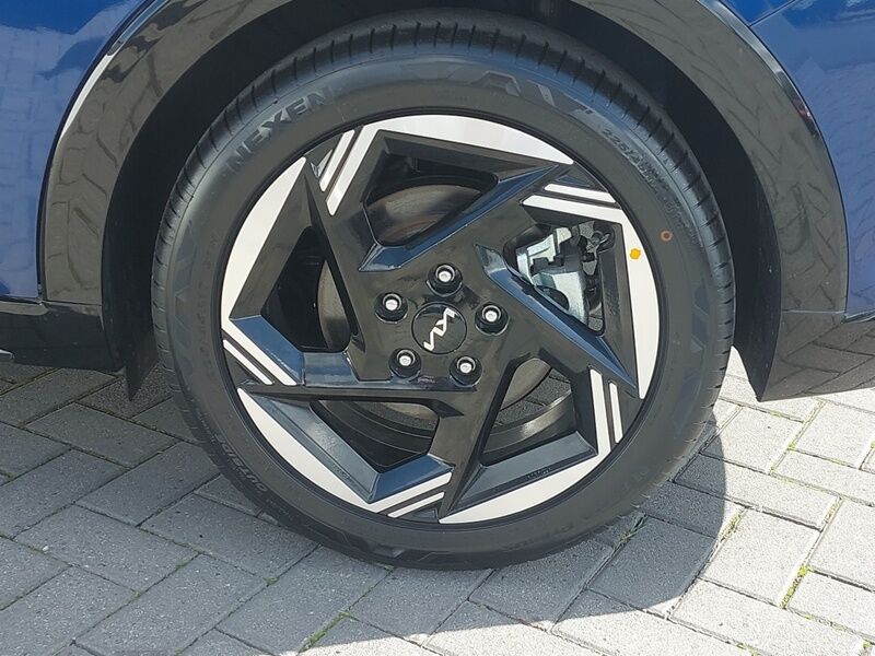 More views of Kia K4