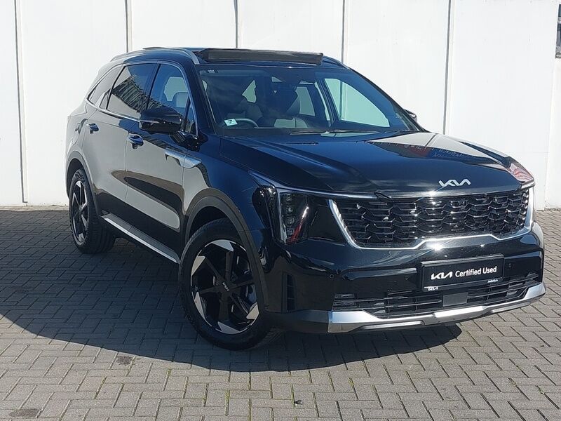 More views of Kia Sorento