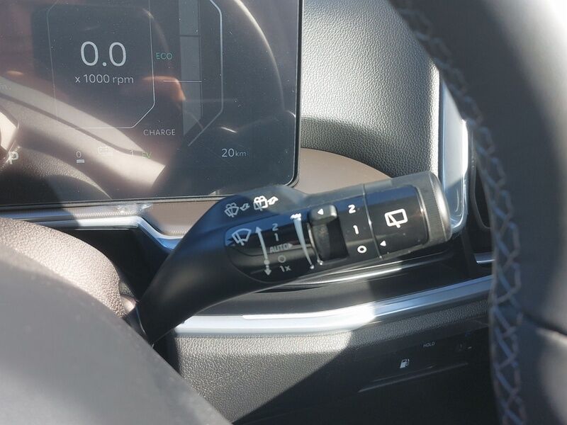 More views of Kia Sorento