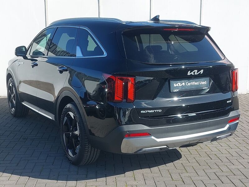 More views of Kia Sorento