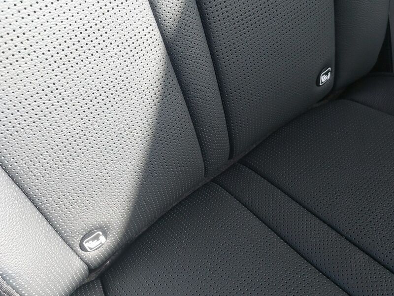 More views of Kia Sorento