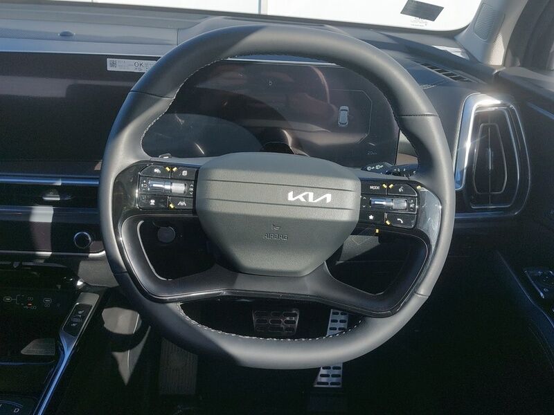 More views of Kia Sorento