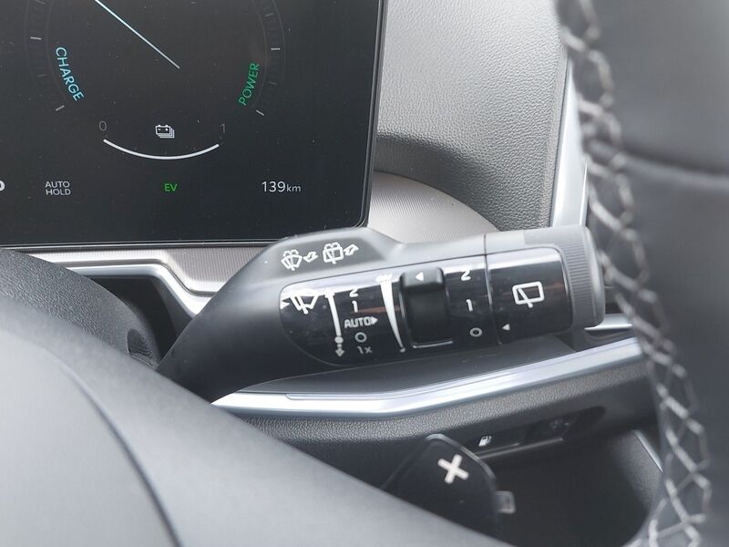 More views of Kia Sorento