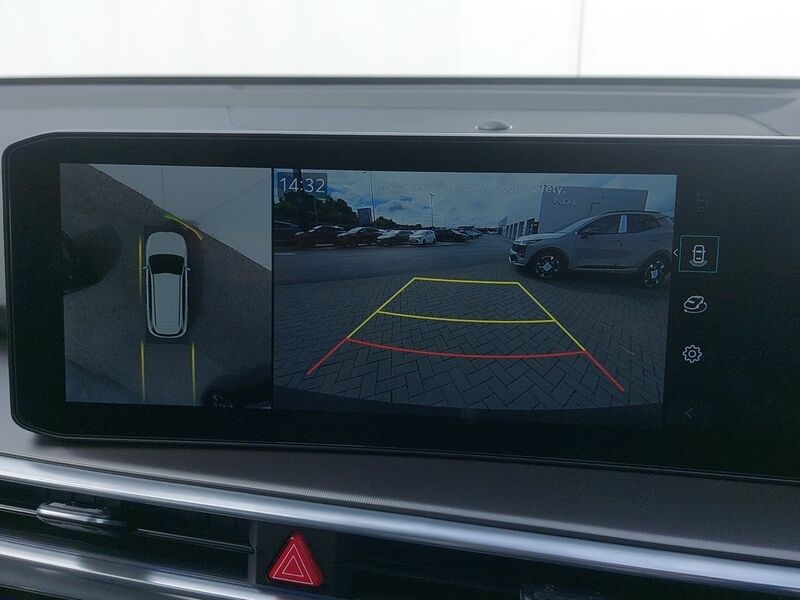 More views of Kia Sorento