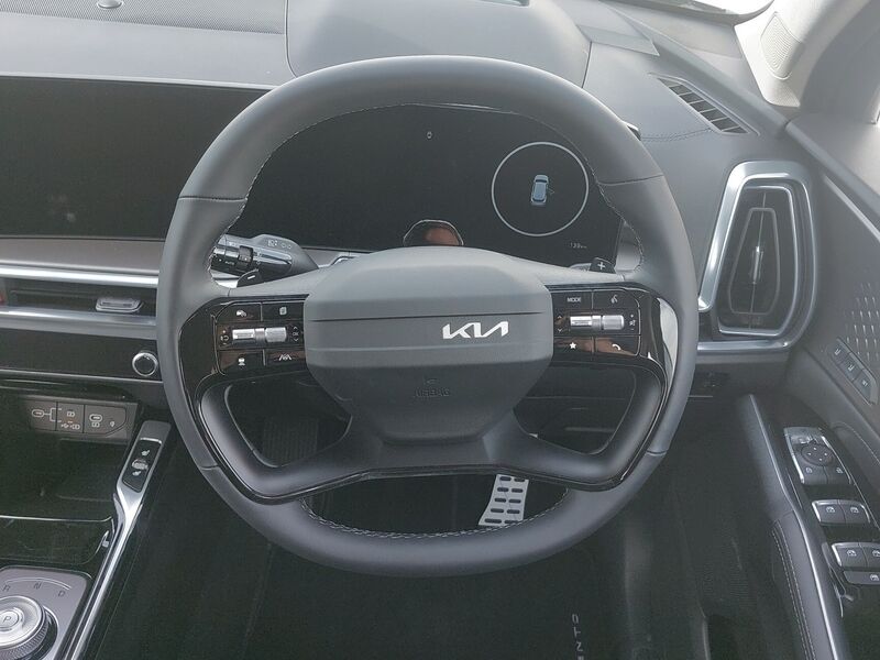 More views of Kia Sorento