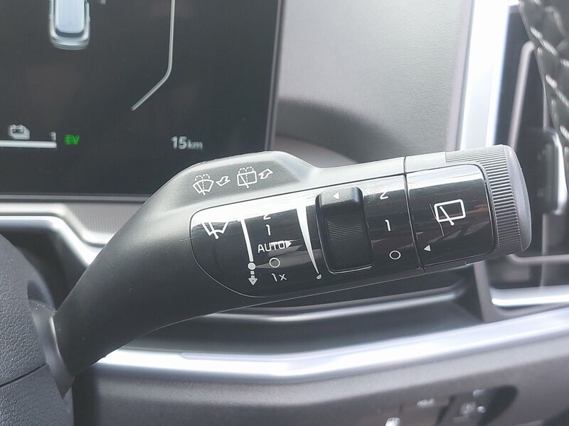 More views of Kia Sorento
