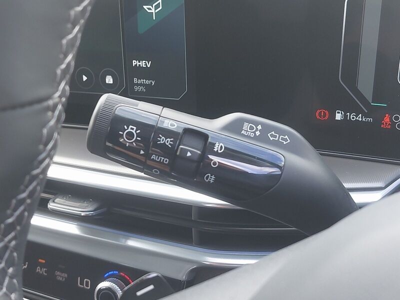 More views of Kia Sorento