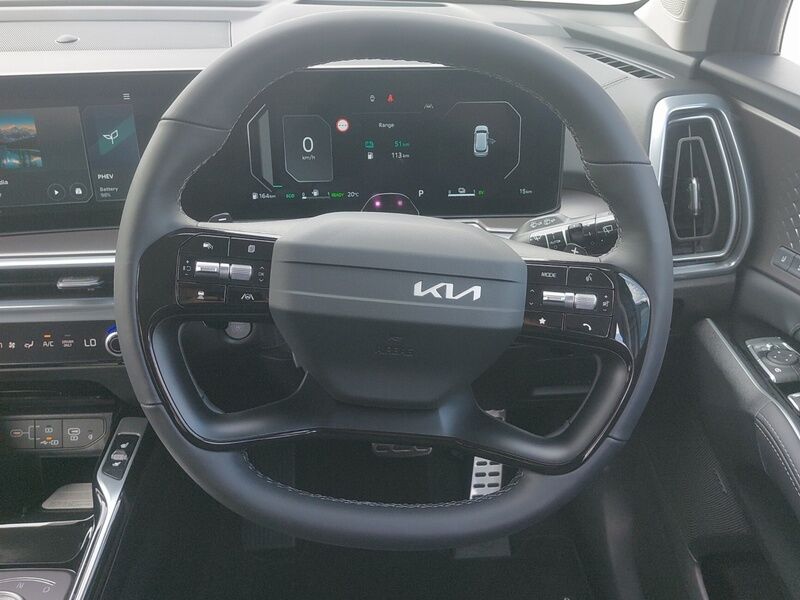More views of Kia Sorento