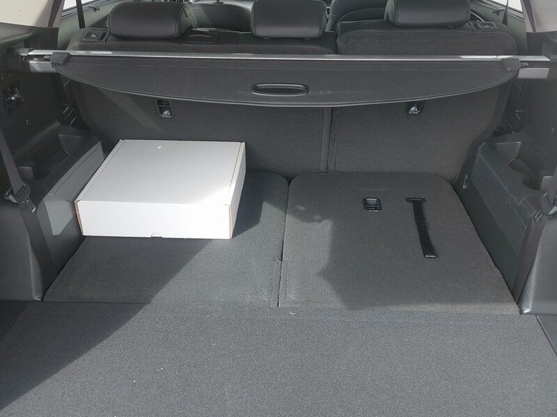 More views of Kia Sorento