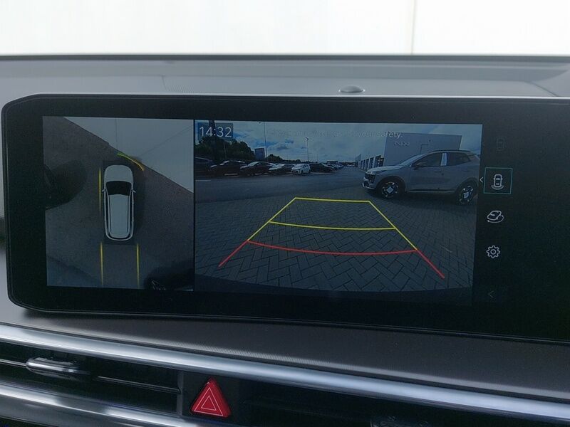 More views of Kia Sorento