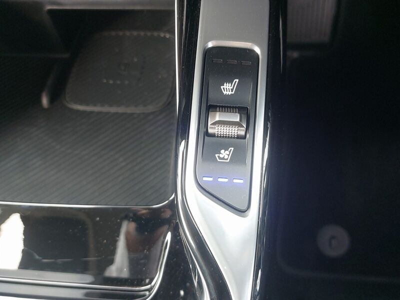 More views of Kia Sorento