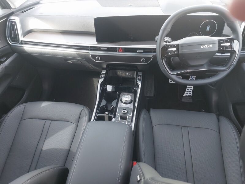 More views of Kia Sorento