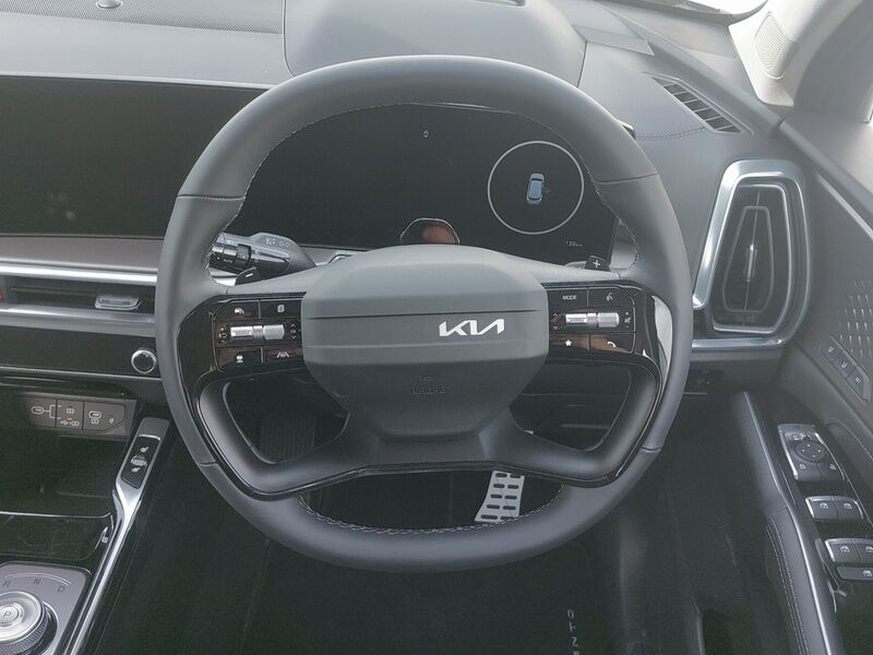 More views of Kia Sorento