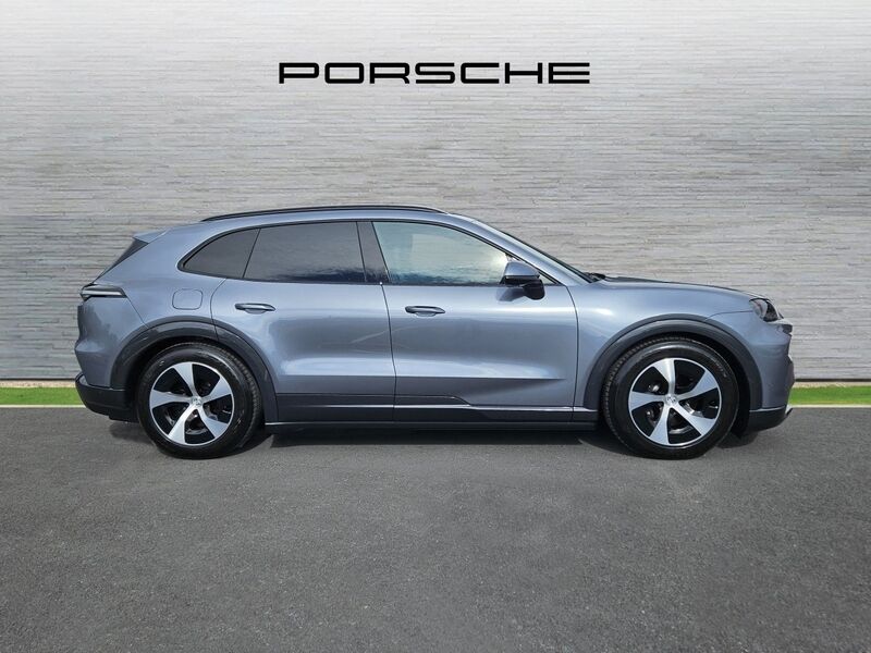 More views of Porsche Cayenne