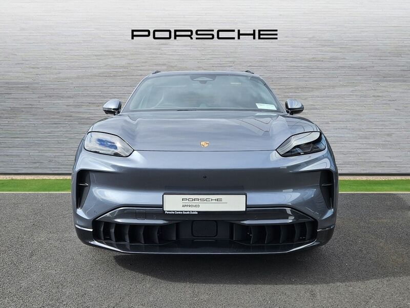 More views of Porsche Cayenne