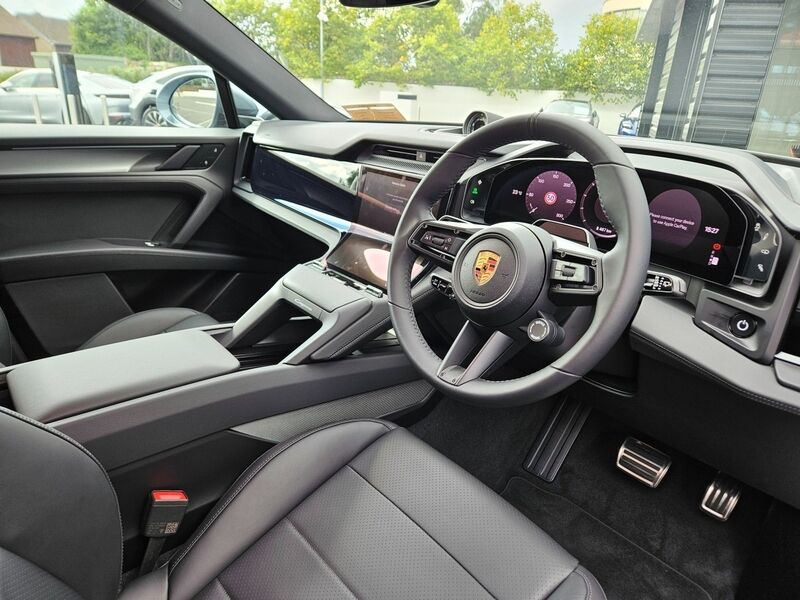More views of Porsche Cayenne